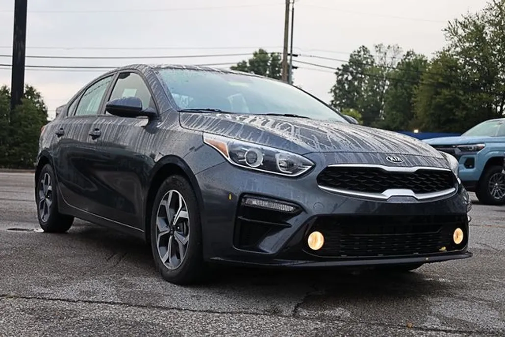 2021 Kia Forte LXS photo 1
