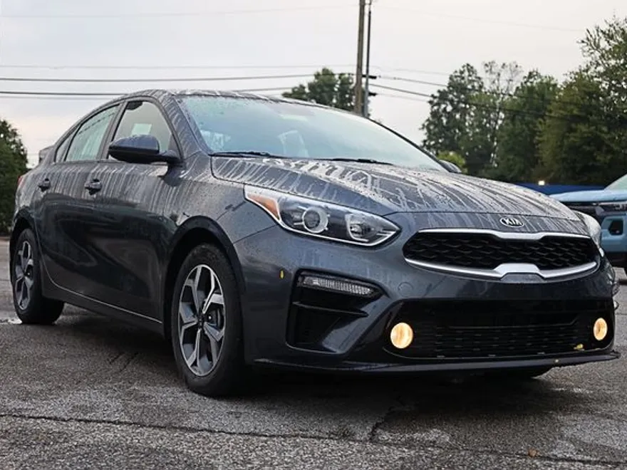 2021 Kia Forte LXS photo 1
