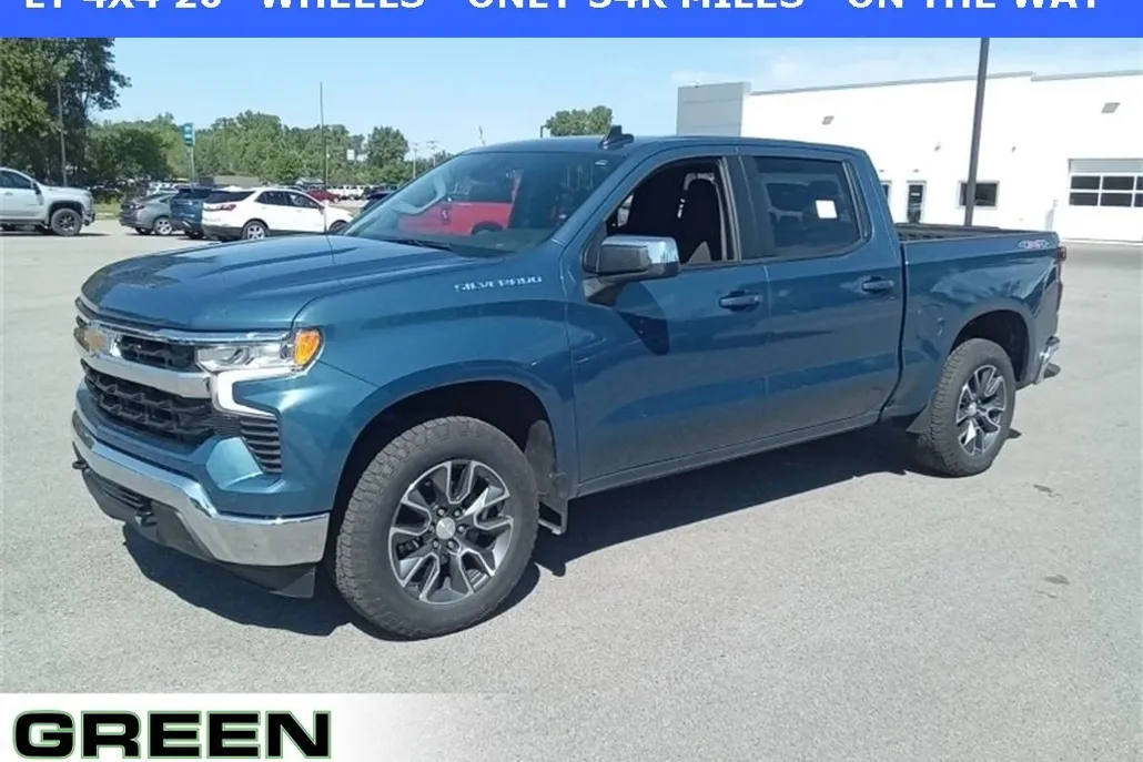 2024 Chevrolet Silverado photo 1