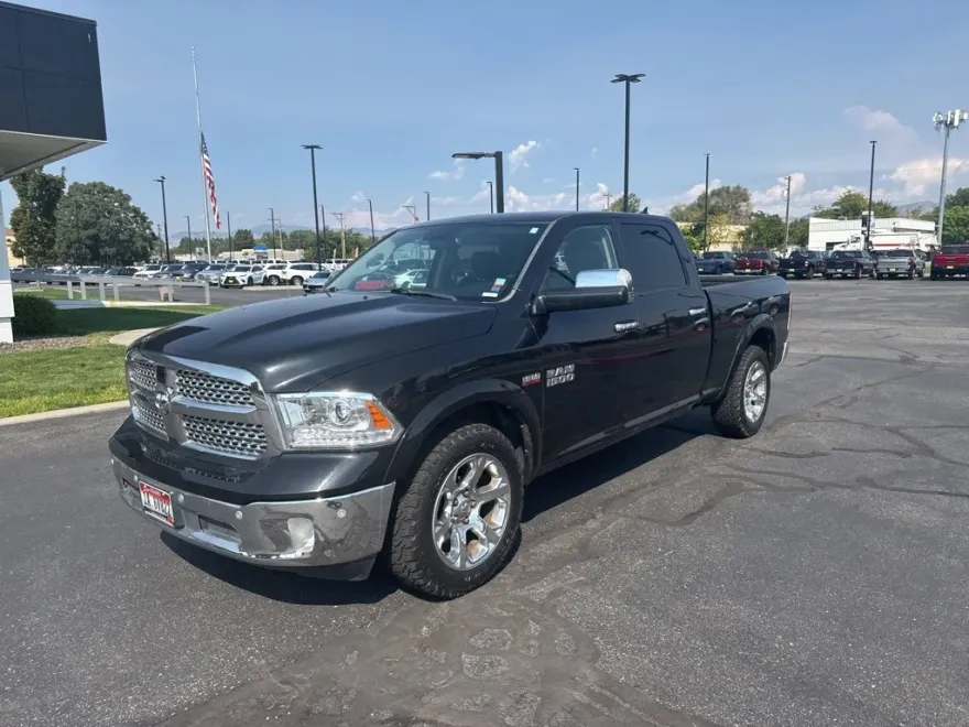 2017 Ram 1500 Laramie photo 1