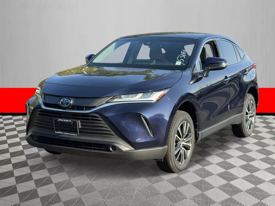 2023 Toyota Venza LE photo 1