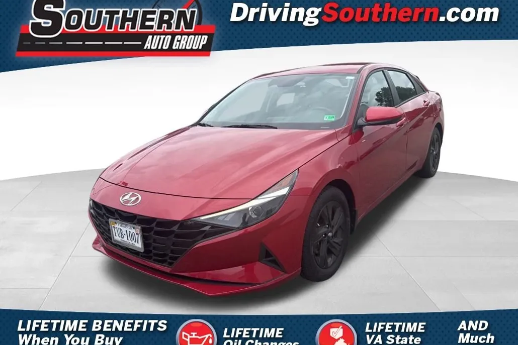 2023 Hyundai Elantra SEL photo 1