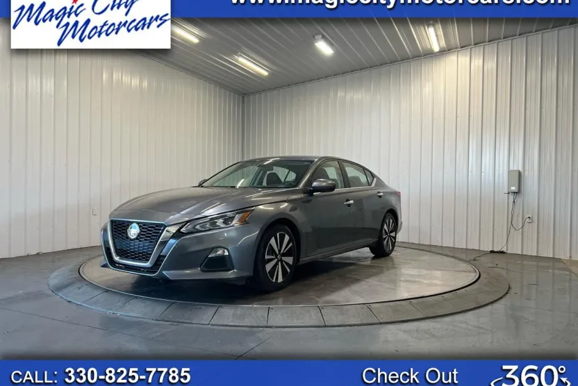 2022 Nissan Altima 2.5 SV photo 1