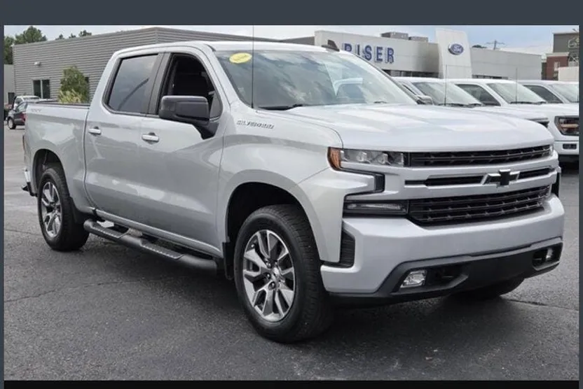 2020 Chevrolet Silverado RST photo 1