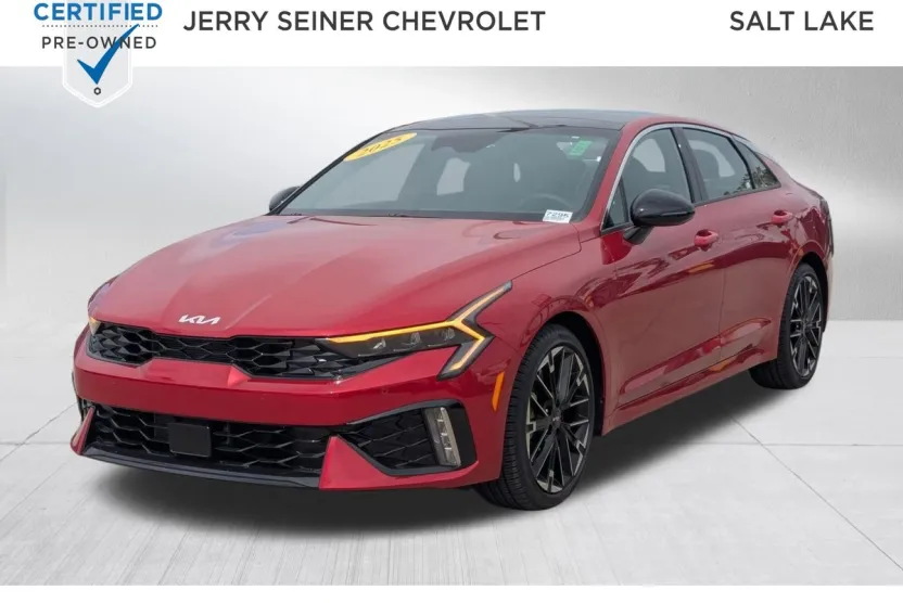 2025 Kia K5 GT photo 1