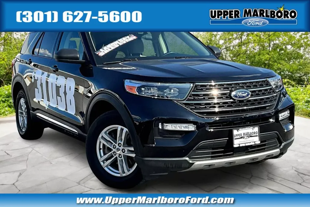 2023 Ford Explorer XLT photo 1
