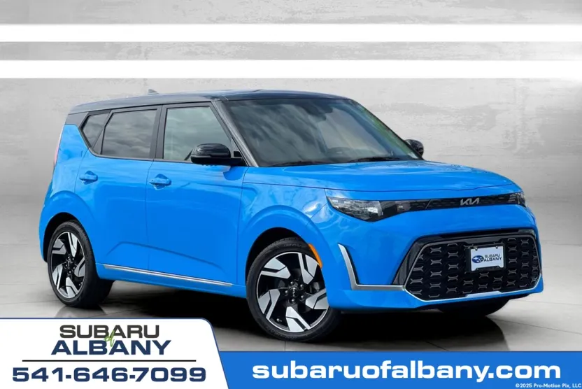 2023 Kia Soul GT-Line photo 1