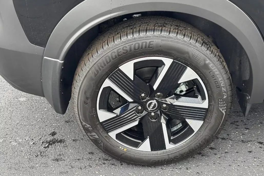 2026 Nissan Kicks SV photo 1