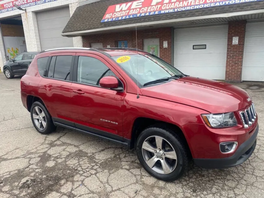2016 Jeep Compass Latitude photo 1