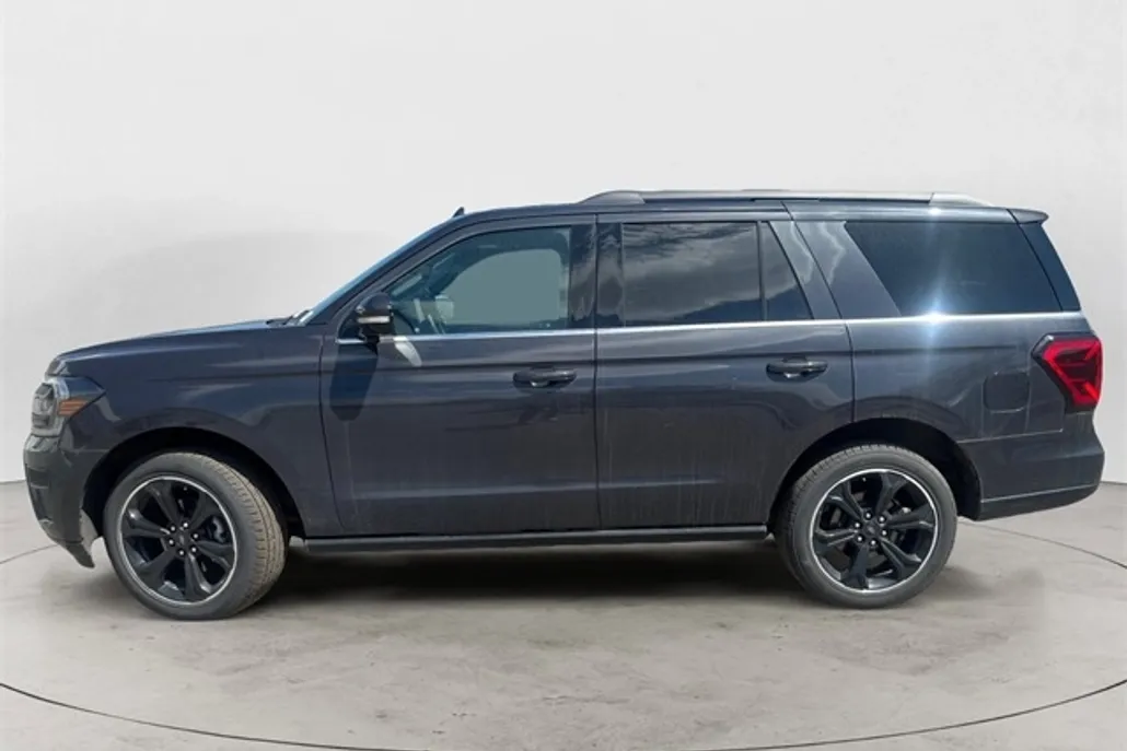 2024 Ford Expedition Limited photo 1