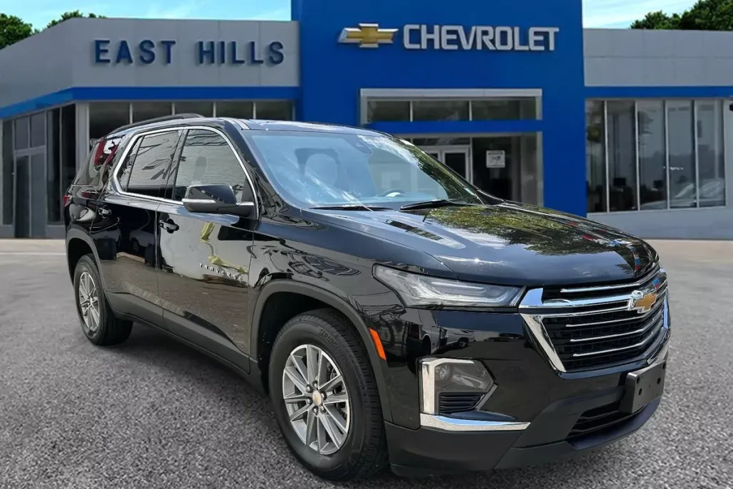 2023 Chevrolet Traverse 1LT photo 1