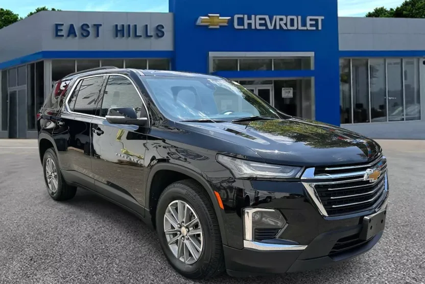 2023 Chevrolet Traverse 1LT photo 1