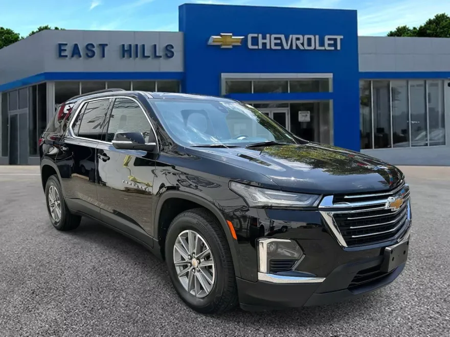 2023 Chevrolet Traverse 1LT photo 1