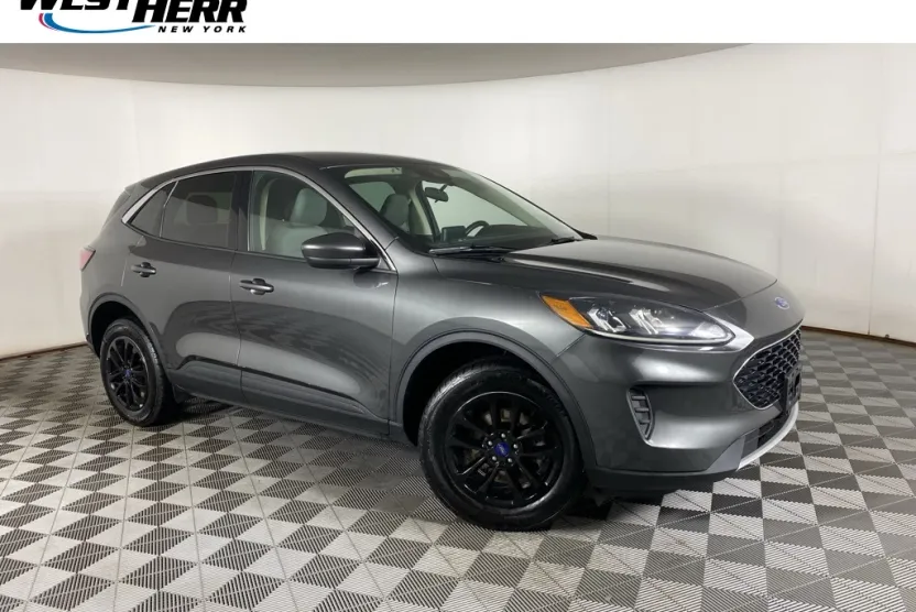 2020 Ford Escape SE photo 1