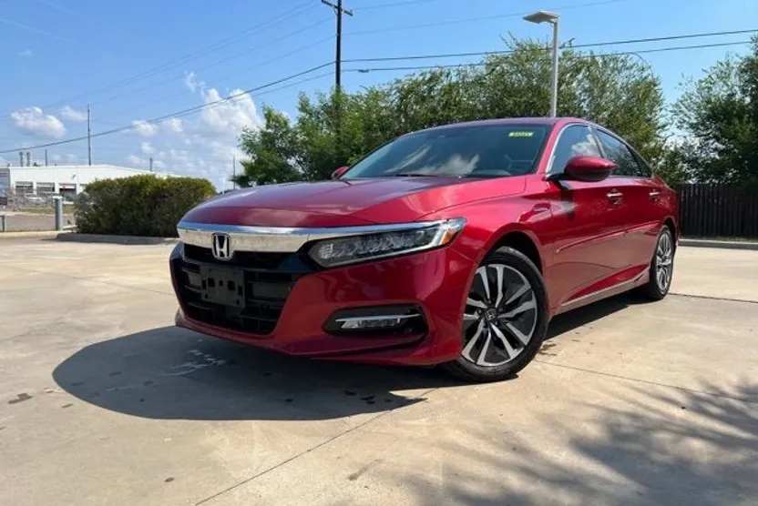 2019 Honda Accord Hybrid Touring photo 1