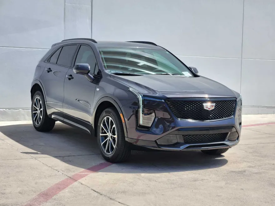 2025 Cadillac XT4 Sport photo 1