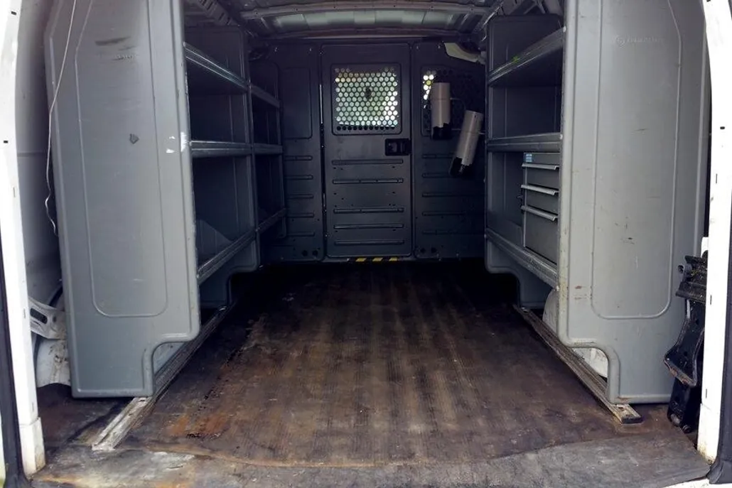 2011 Chevrolet Express 1500 Cargo photo 1