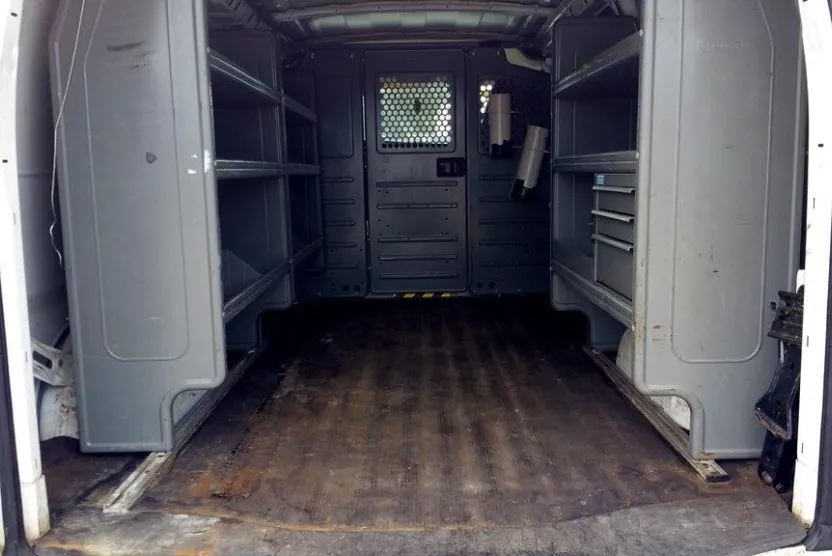 2011 Chevrolet Express 1500 Cargo photo 1