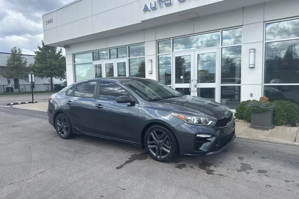 2021 Kia Forte GT-Line photo 1