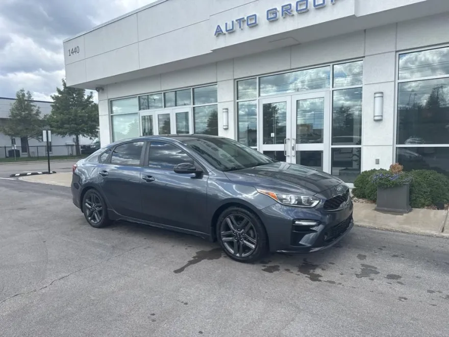 2021 Kia Forte GT-Line photo 1