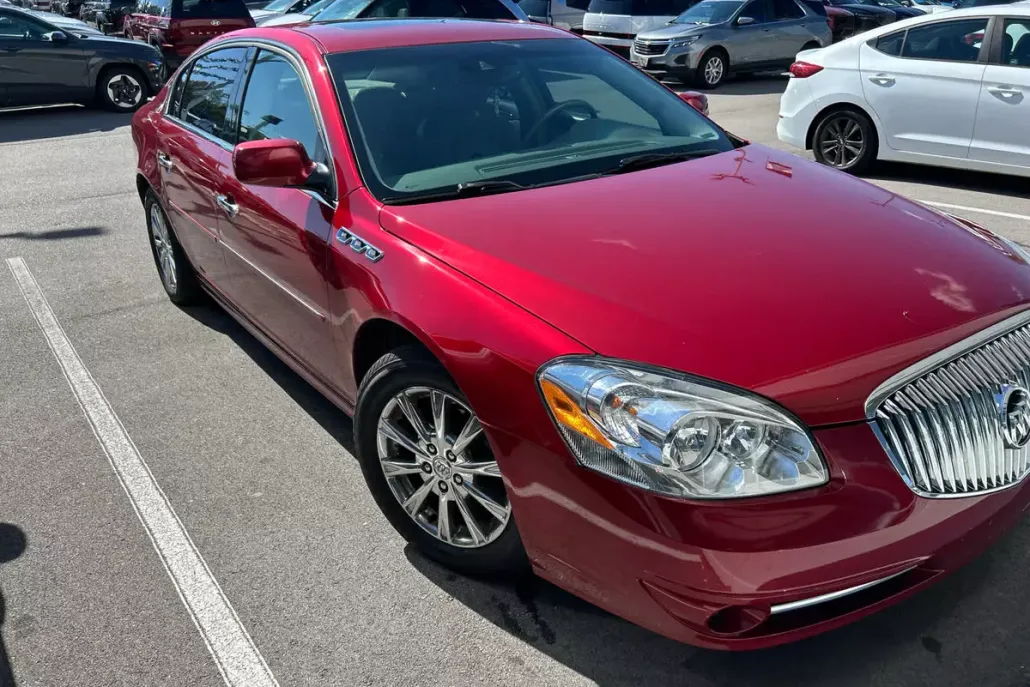 2010 Buick Lucerne CXL photo 1