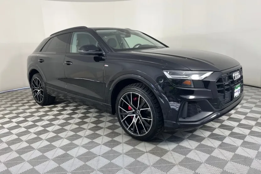 2019 Audi Q8 line Premium Plus photo 1