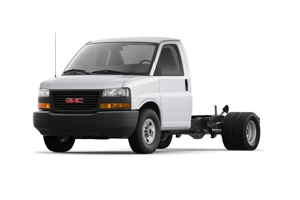 2024 Gmc Savana Cutaway 3500 photo 1