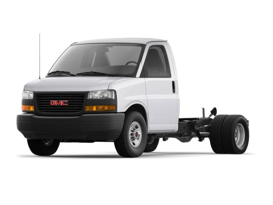 2024 Gmc Savana Cutaway 3500 photo 1