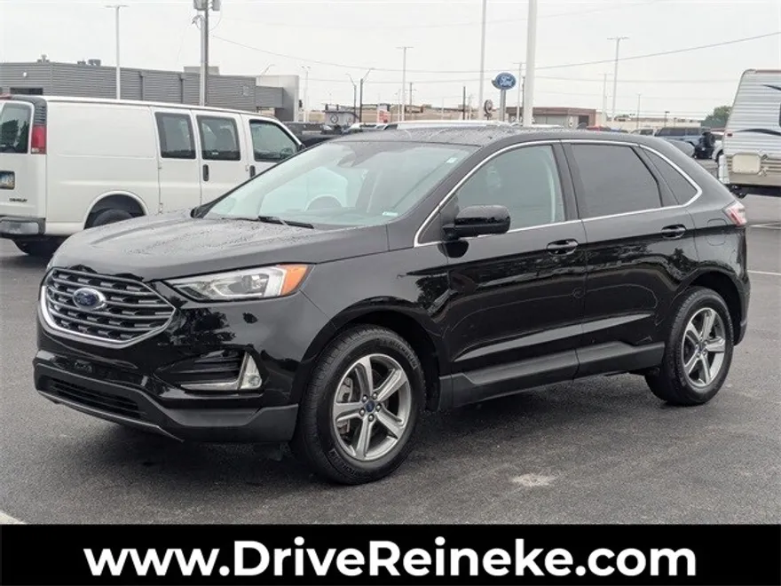 2022 Ford Edge SEL photo 1