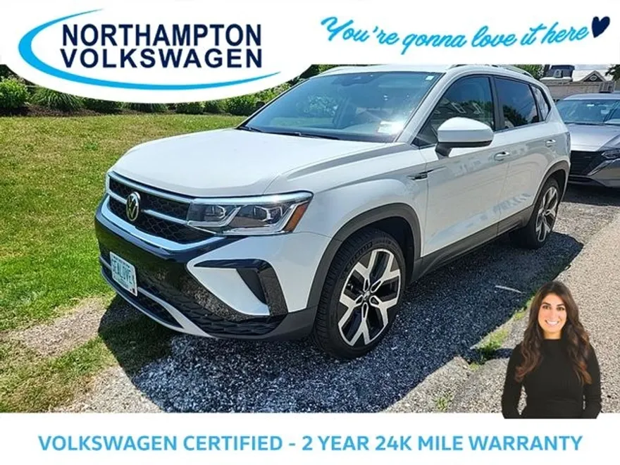 2022 Volkswagen Taos SEL photo 1