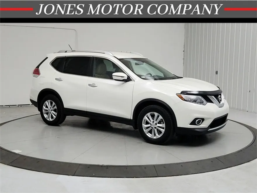 2016 Nissan Rogue SV photo 1