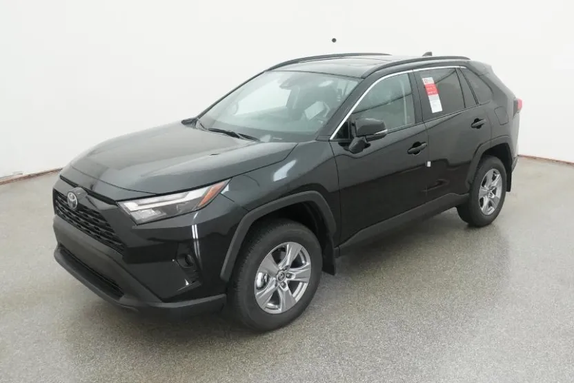 2025 Toyota RAV4 XLE photo 1