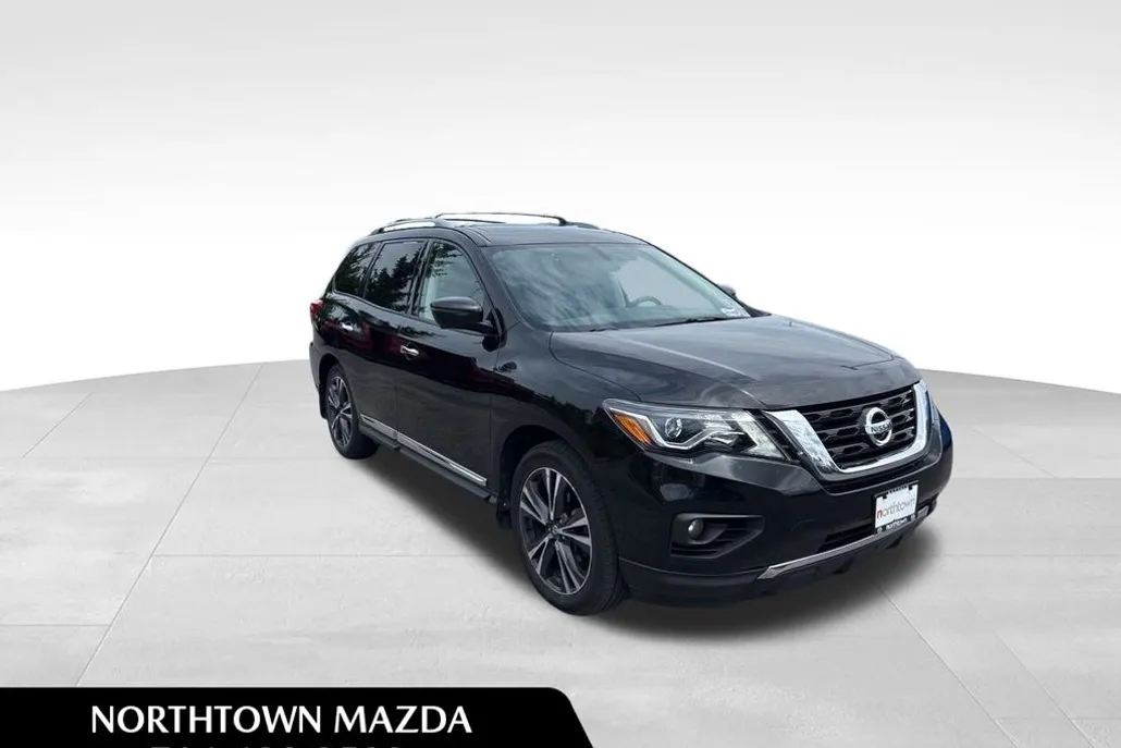 2020 Nissan Pathfinder Platinum photo 1