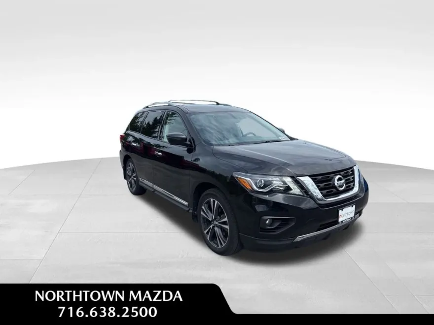 2020 Nissan Pathfinder Platinum photo 1