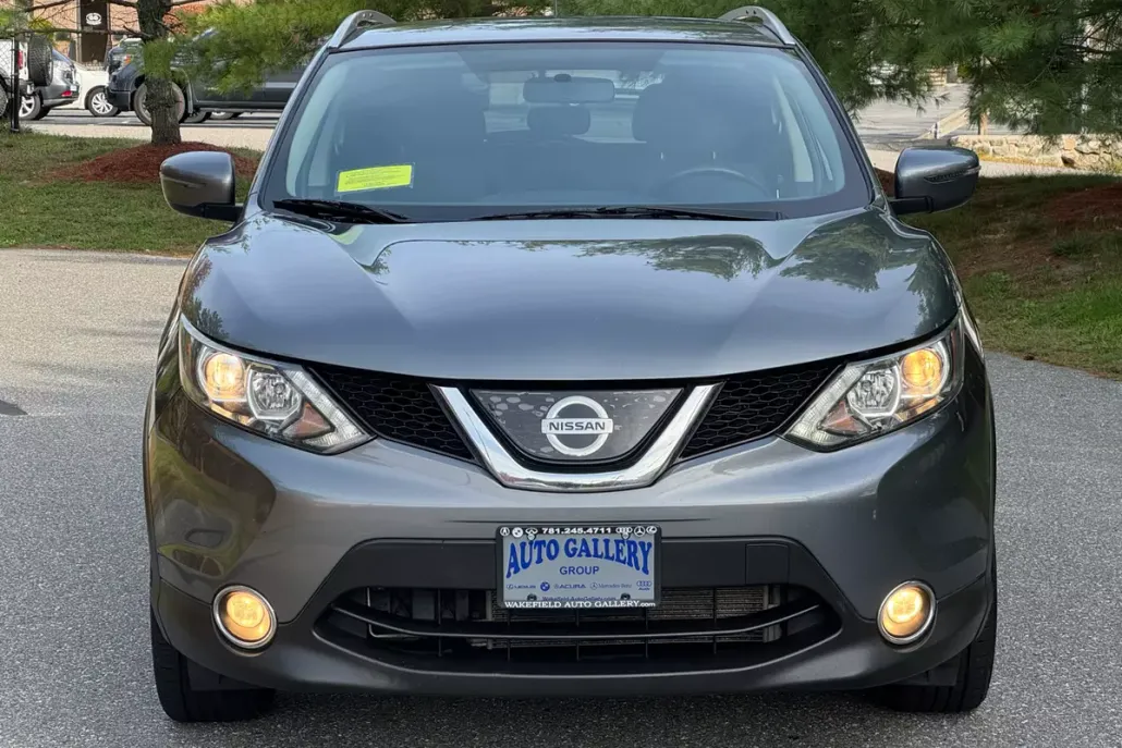2018 Nissan Rogue Sport SV photo 1