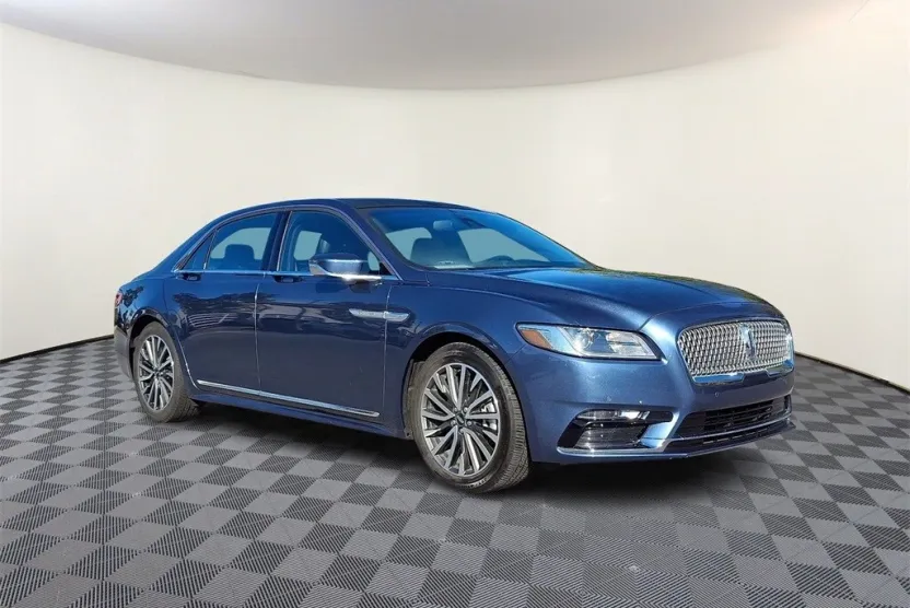 2020 Lincoln Continental Standard photo 1
