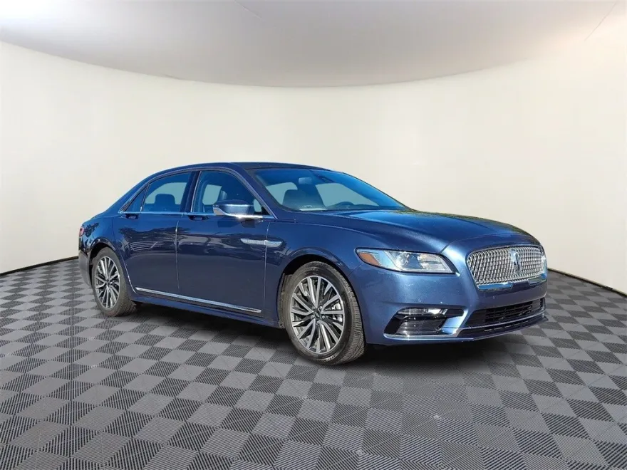 2020 Lincoln Continental Standard photo 1