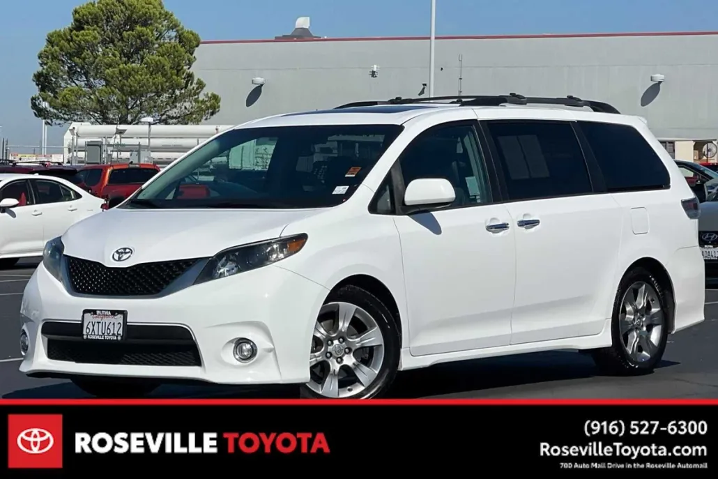 2013 Toyota Sienna SE photo 1
