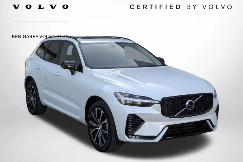 2025 Volvo XC60 Plus photo 1