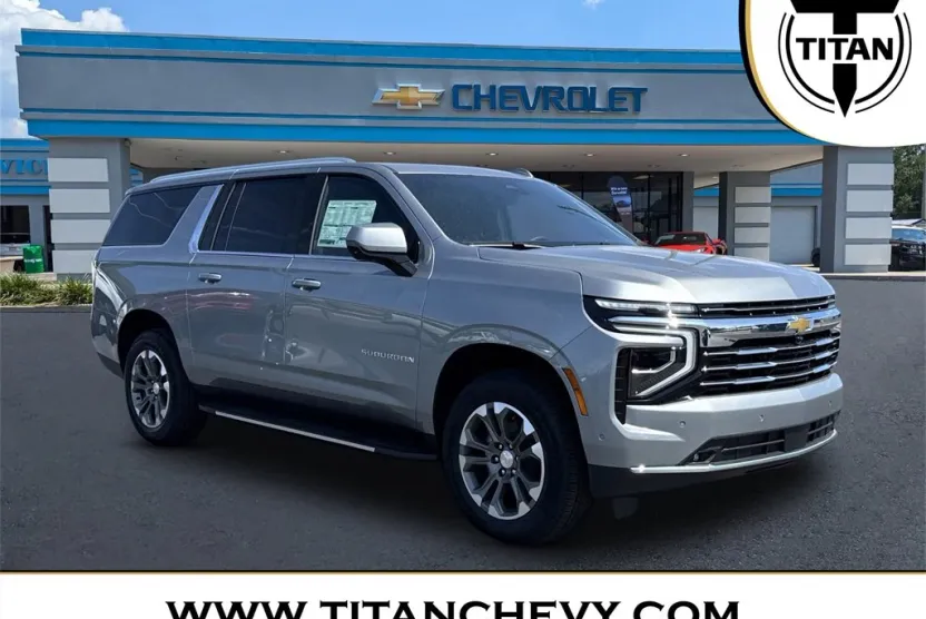 2025 Chevrolet Suburban LT photo 1