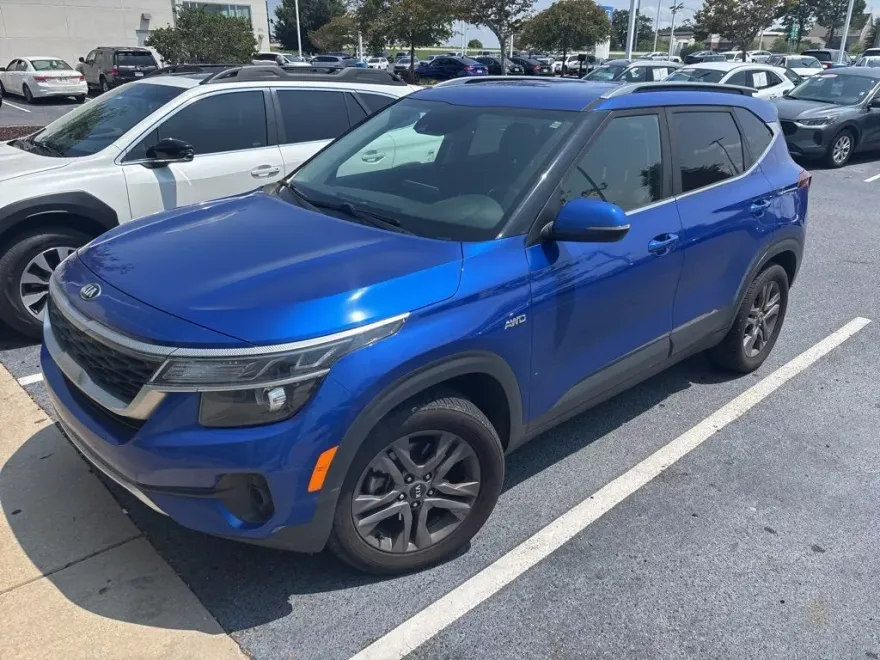 2021 Kia Seltos S photo 1
