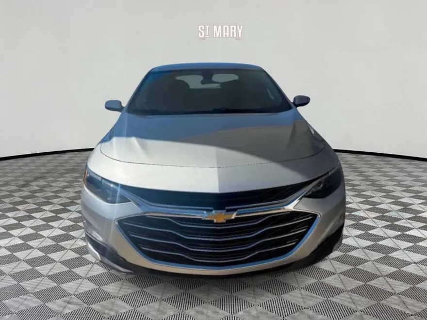 2020 Chevrolet Malibu photo 1