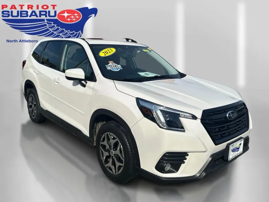 2023 Subaru Forester Premium photo 1