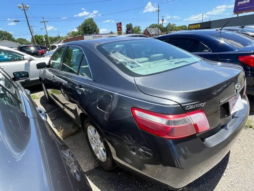 2007 Toyota Camry LE V6 photo 1