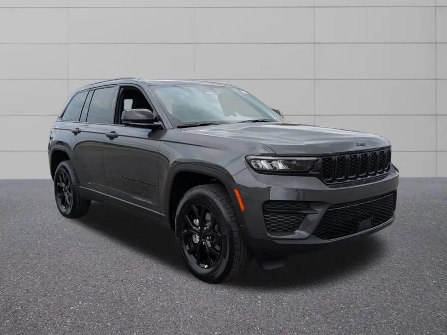 2025 Jeep Grand Cherokee Altitude photo 1