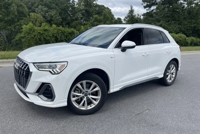 2023 Audi Q3 S line Premium photo 1