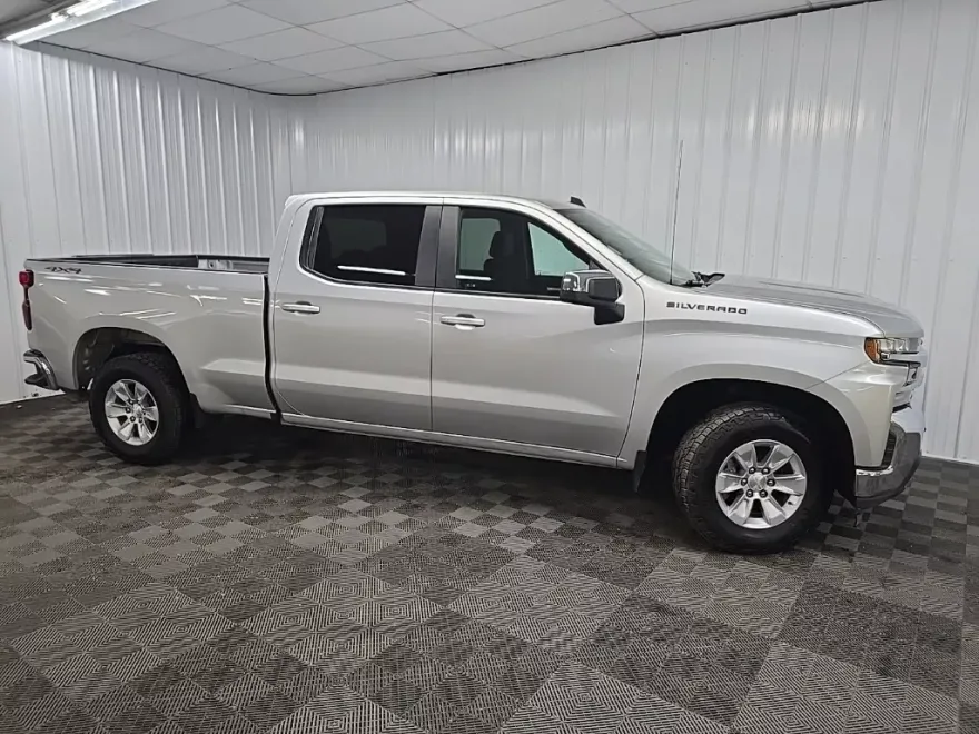 2019 Chevrolet Silverado 1500 LT photo 1