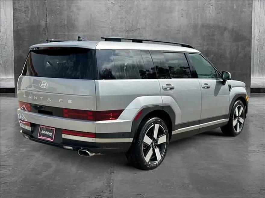 2025 Hyundai Santa Fe Limited photo 2