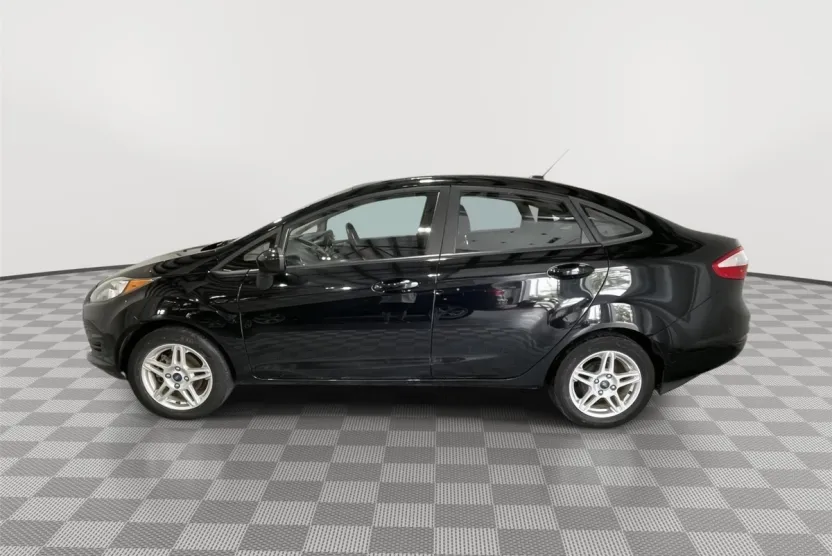 2019 Ford Fiesta SE photo 1