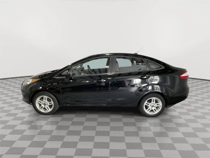 2019 Ford Fiesta SE photo 1